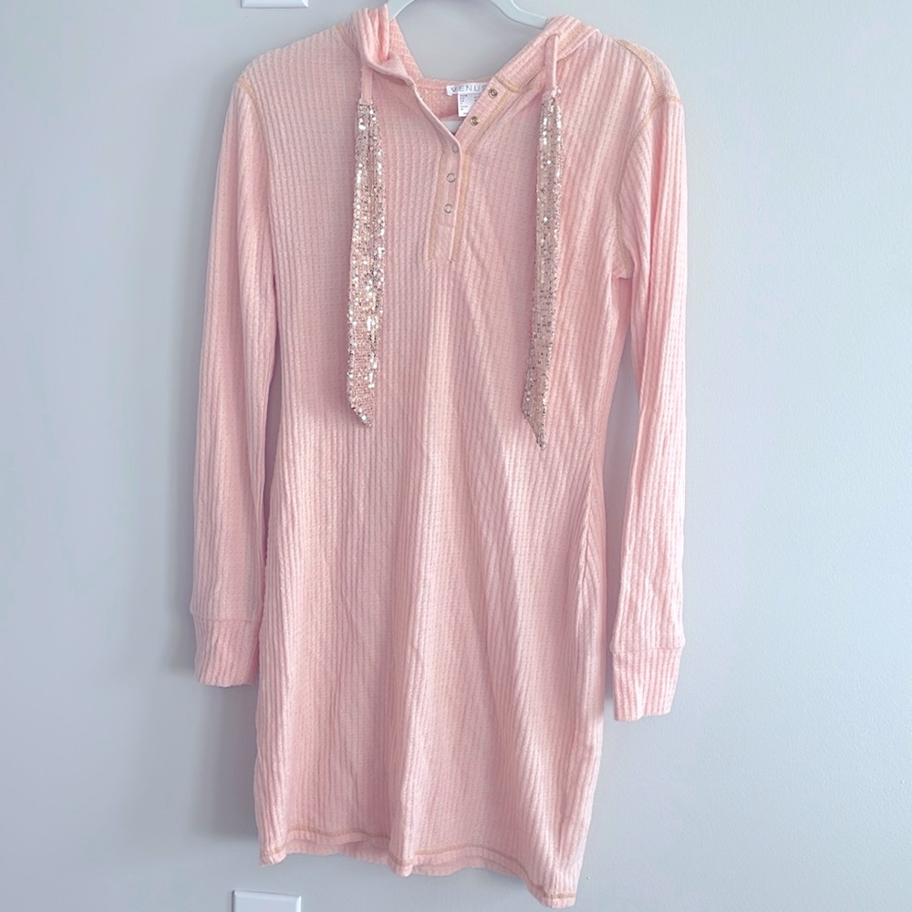 New Venus pink pullover dress size small